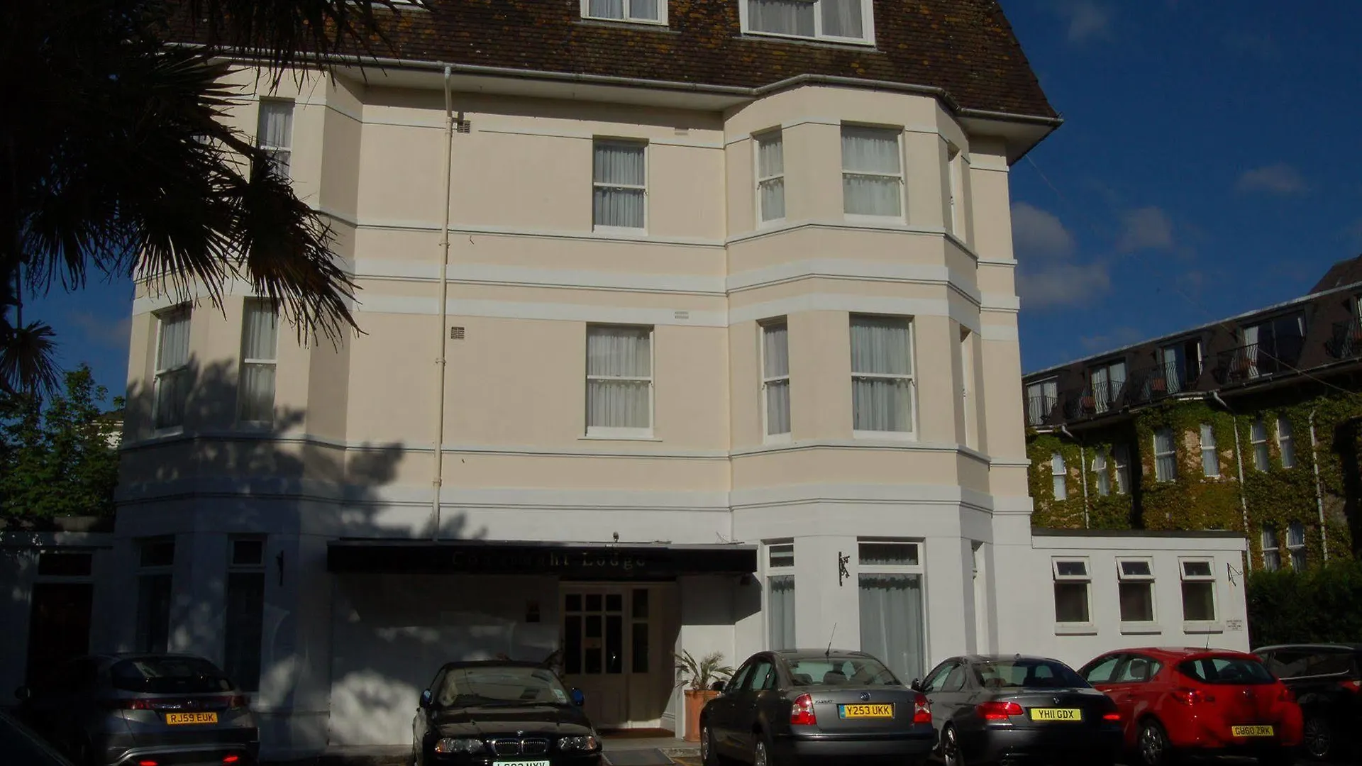 Connaught Lodge Bournemouth 4*,